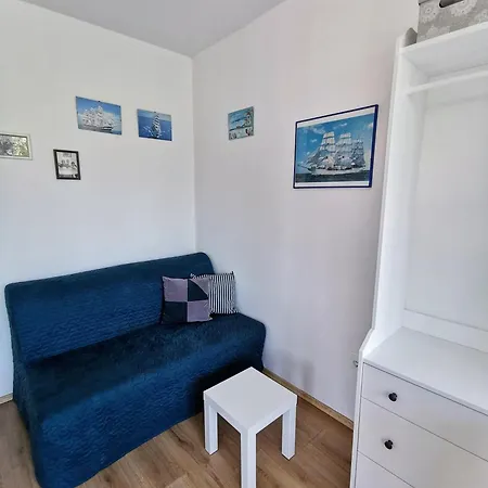 Luna In Biograd Center بيوغْغاد نا موغو